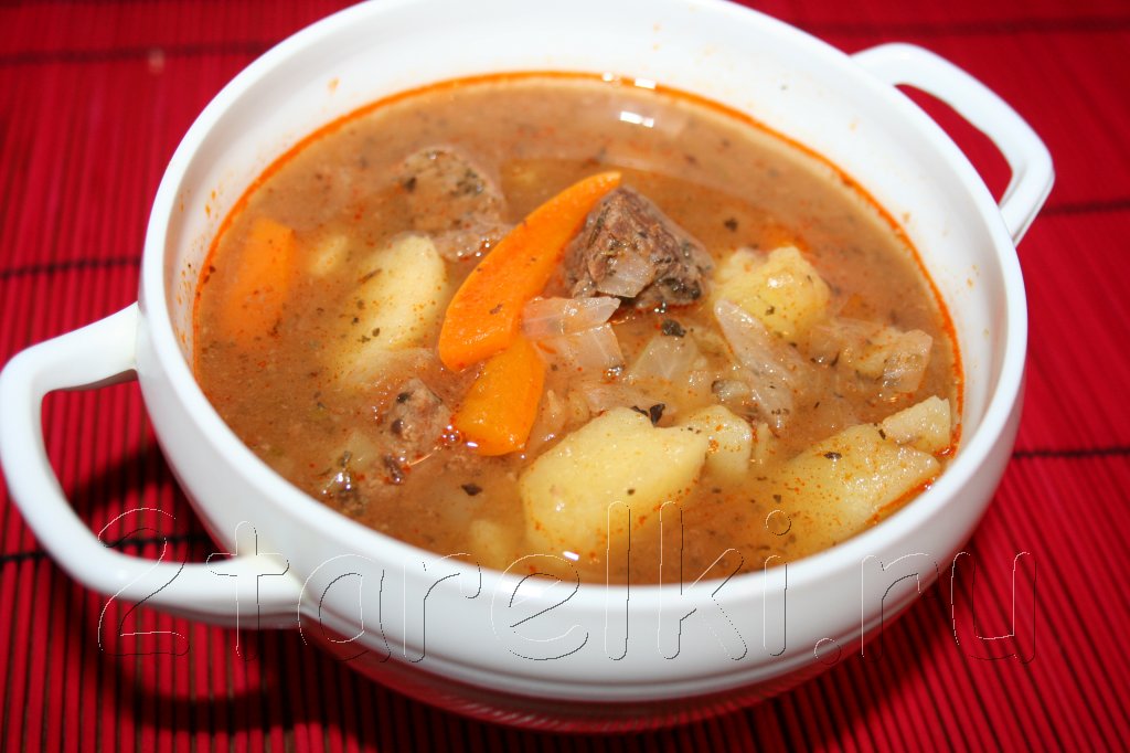Венгерский суп-гуляш с картофелем