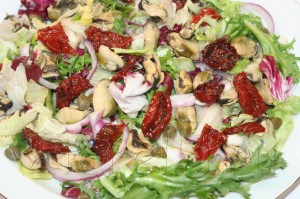 Салат с вялеными помидорами рецепт