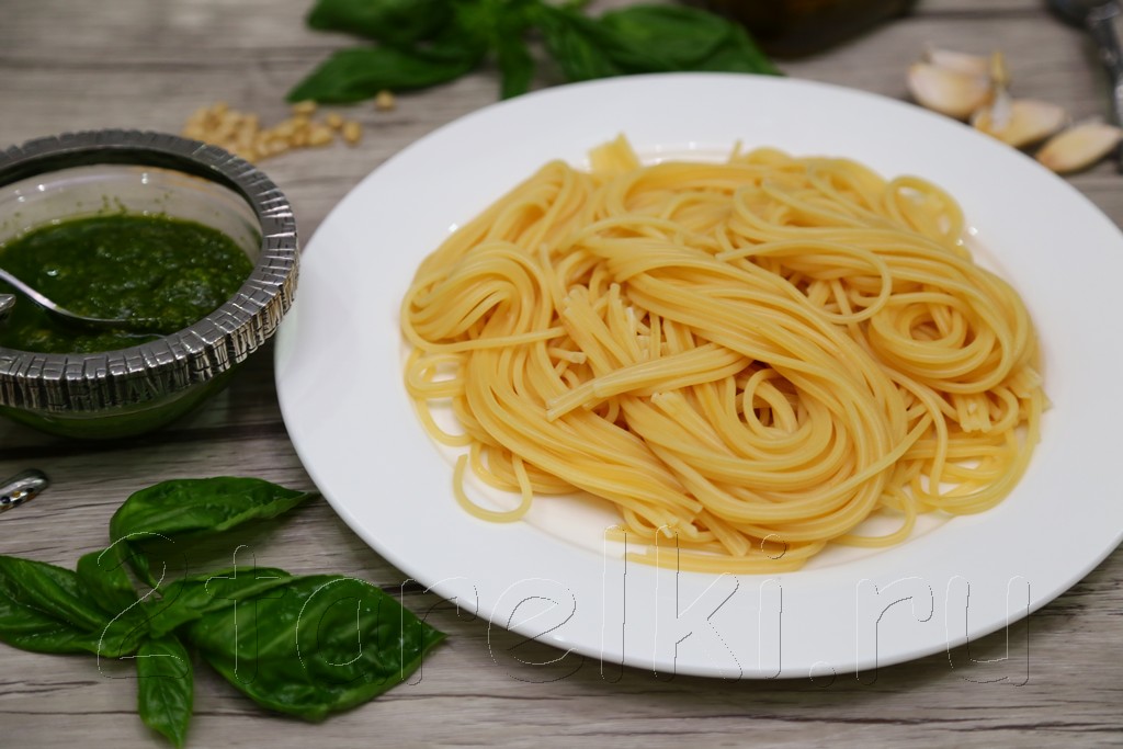 Спагетти с соусом Песто 7