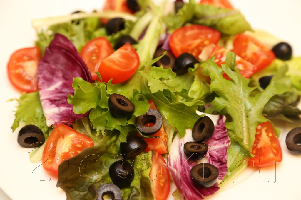Средиземноморский салат с осьминогом 4